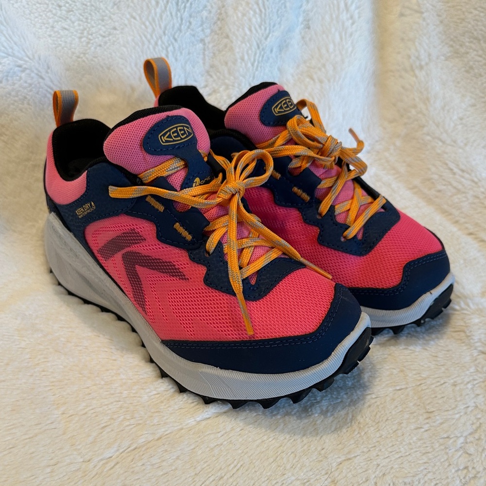 Keen Kids Sneakers in Pink and Navy